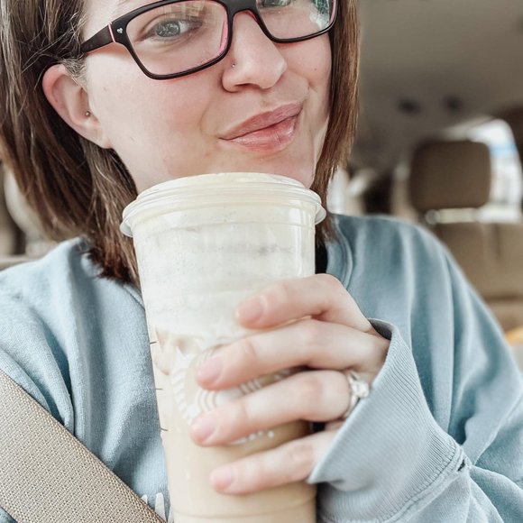 Meet your Posher, Brittany - Picture 2 of 4